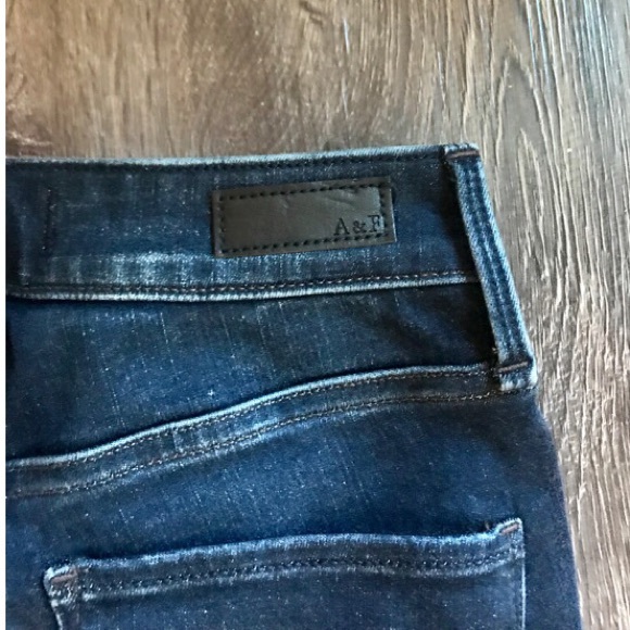 Abercrombie & Fitch High Rise Super Skinny Jeans - Picture 6 of 6